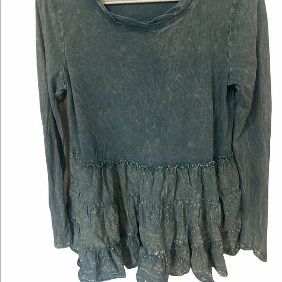 Women’s Altair’s State Distressed Teal Top • Medium - Picture 14 of 16